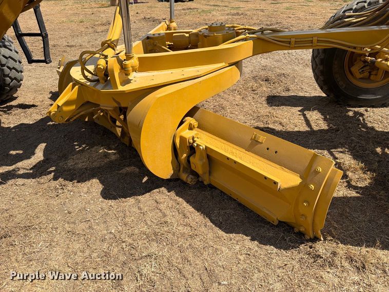 image for item FN3608 2005 Caterpillar 163H VHP motor grader