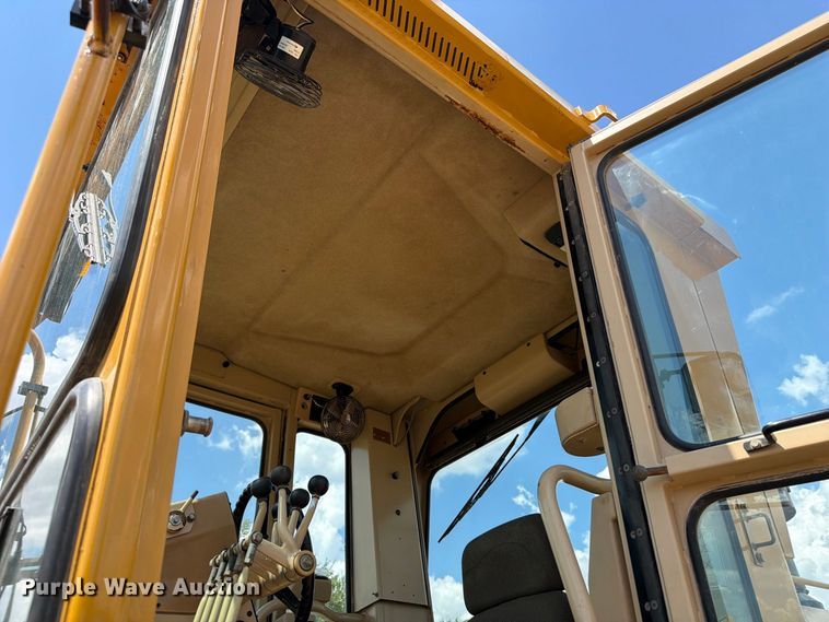 image for item FN3608 2005 Caterpillar 163H VHP motor grader