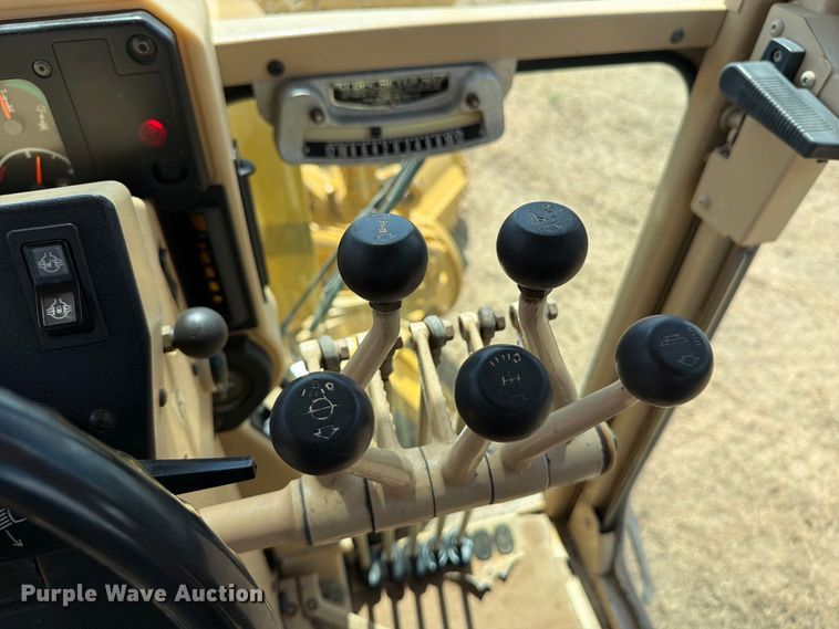 image for item FN3608 2005 Caterpillar 163H VHP motor grader