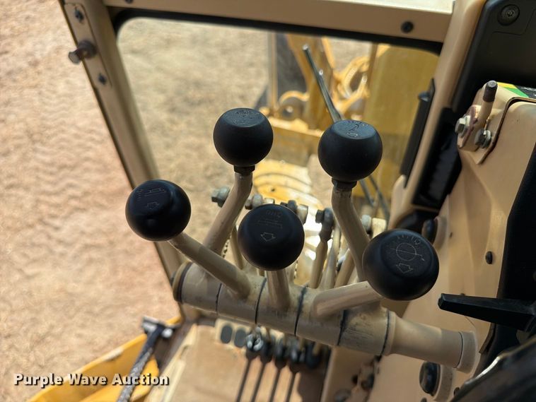 image for item FN3608 2005 Caterpillar 163H VHP motor grader
