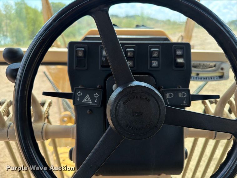 image for item FN3608 2005 Caterpillar 163H VHP motor grader