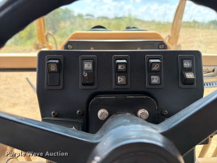 image for item FN3608 2005 Caterpillar 163H VHP motor grader