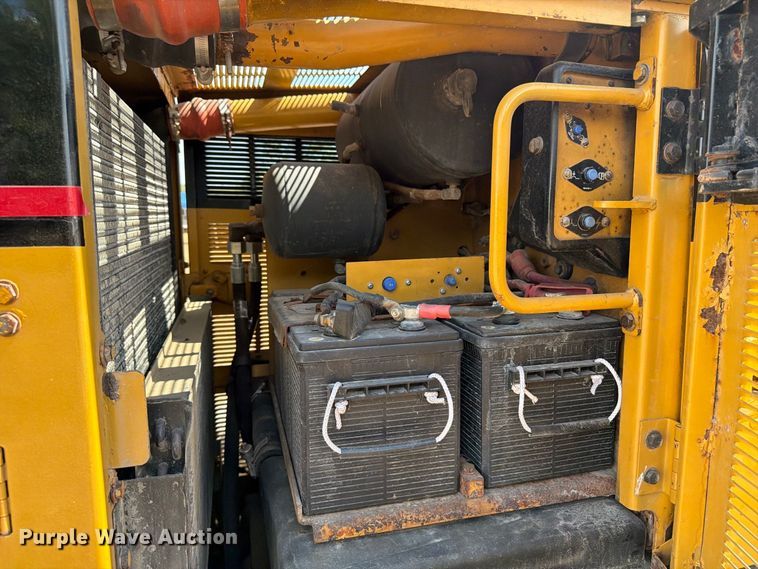 image for item FN3608 2005 Caterpillar 163H VHP motor grader