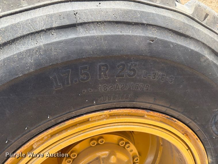 image for item FN3608 2005 Caterpillar 163H VHP motor grader