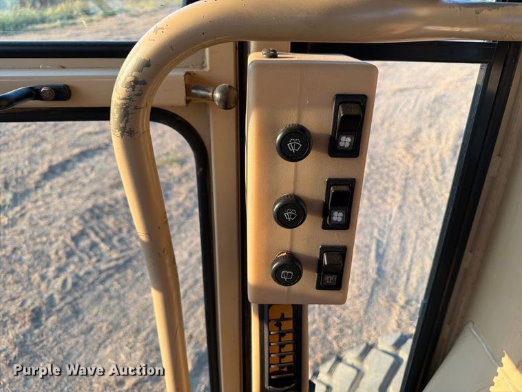 image for item FN3609 2007 Caterpillar 140H VHP Plus motor grader