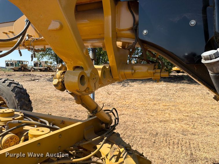image for item FN3611 2011 Caterpillar 140M motor grader