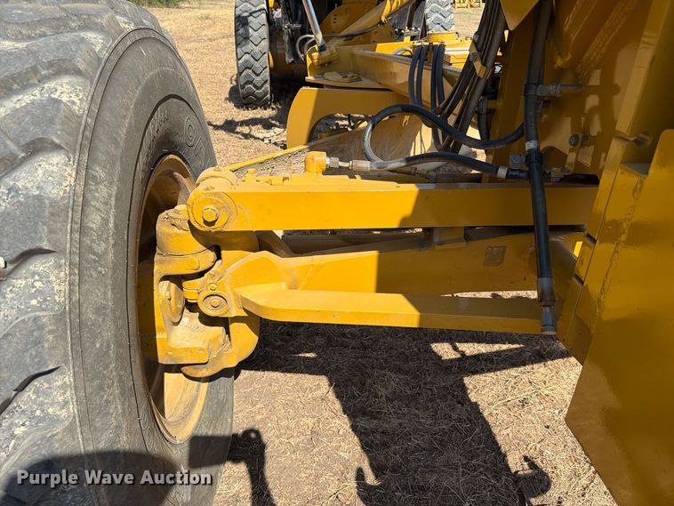 image for item FN3611 2011 Caterpillar 140M motor grader