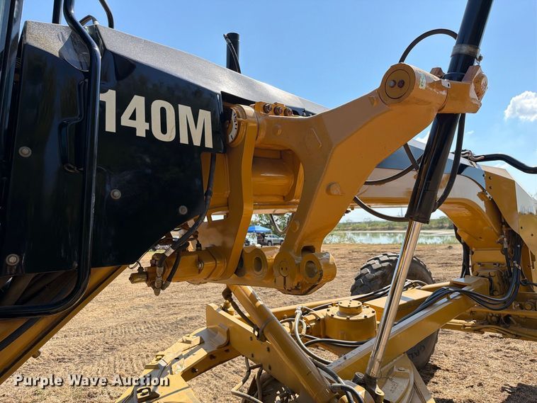 image for item FN3611 2011 Caterpillar 140M motor grader