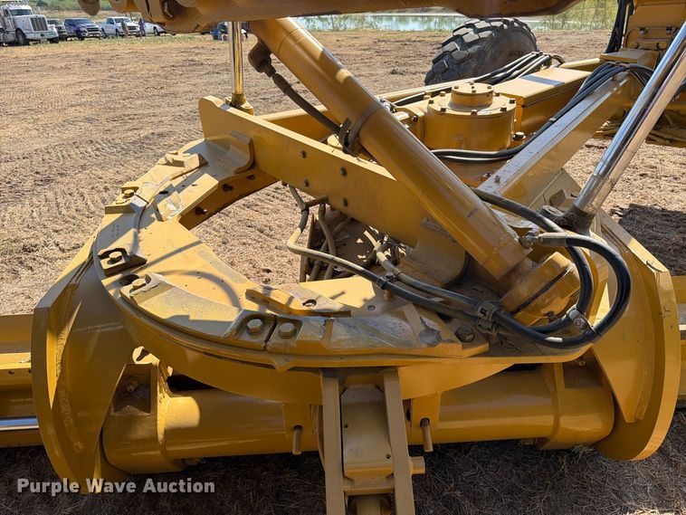 image for item FN3611 2011 Caterpillar 140M motor grader