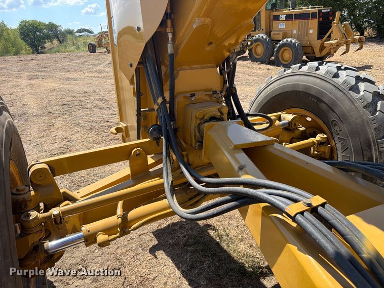 image for item FN3611 2011 Caterpillar 140M motor grader