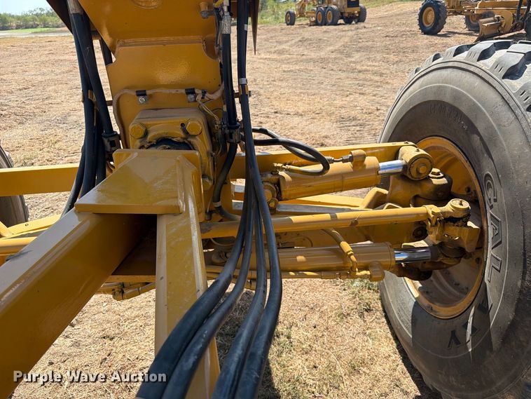 image for item FN3611 2011 Caterpillar 140M motor grader