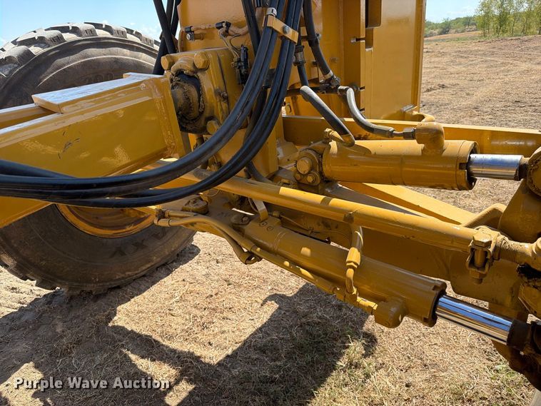 image for item FN3611 2011 Caterpillar 140M motor grader