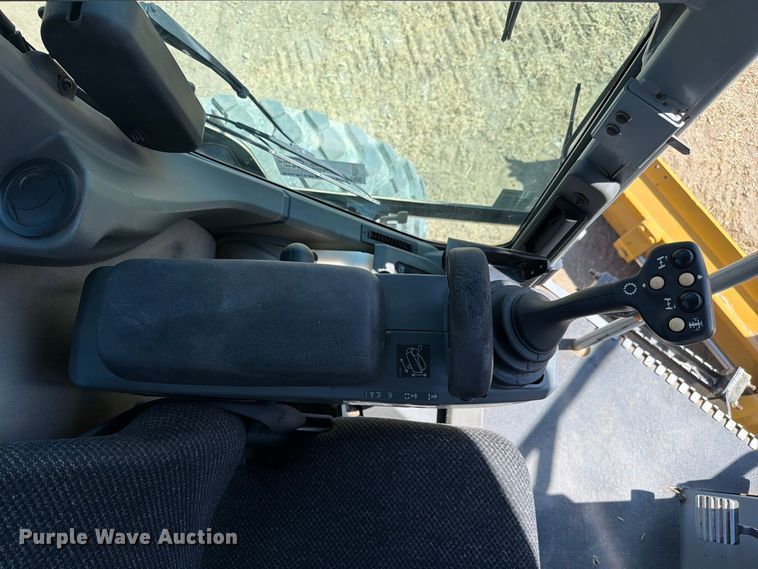 image for item FN3611 2011 Caterpillar 140M motor grader