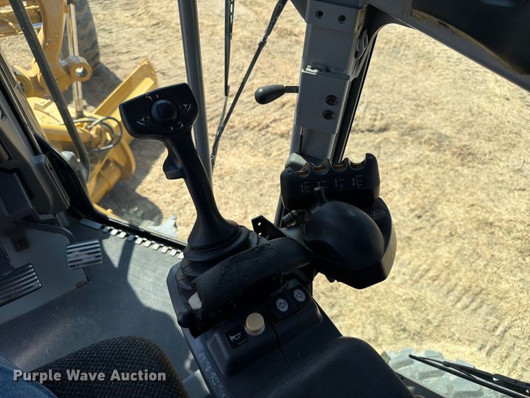 image for item FN3611 2011 Caterpillar 140M motor grader