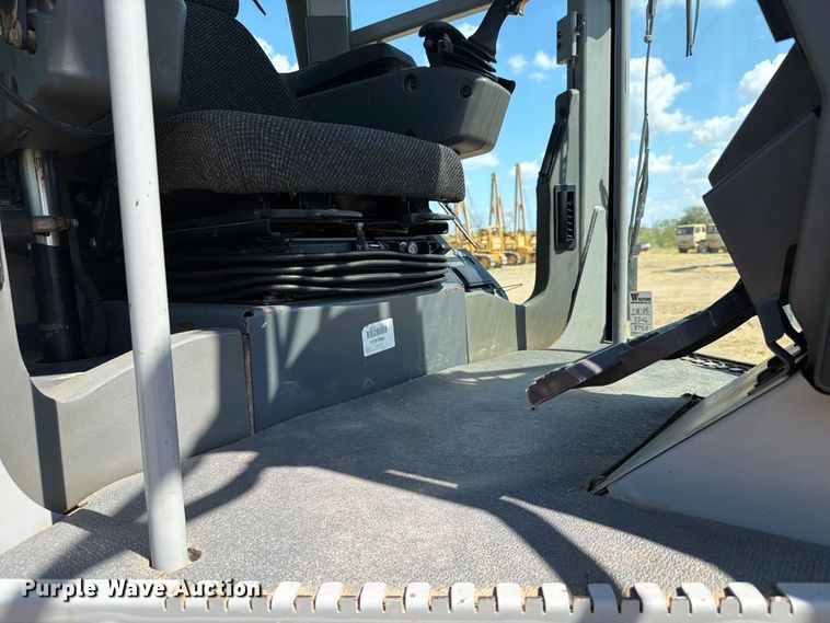 image for item FN3611 2011 Caterpillar 140M motor grader