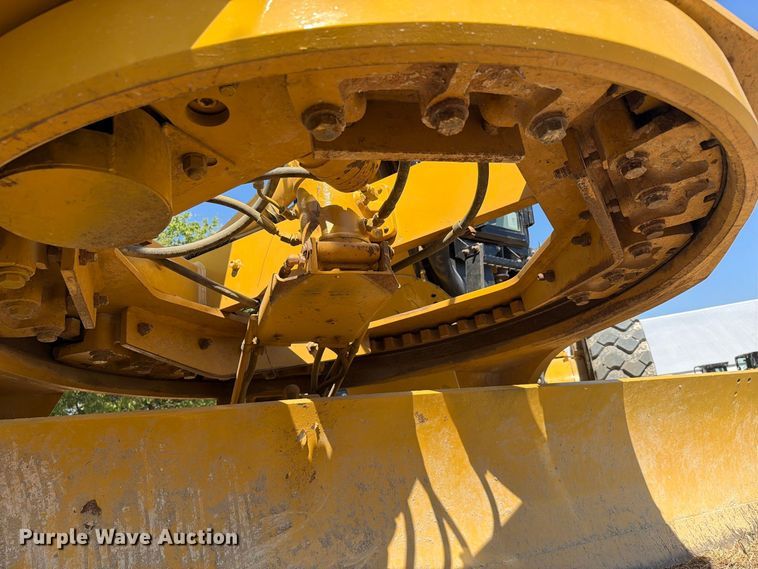 image for item FN3611 2011 Caterpillar 140M motor grader