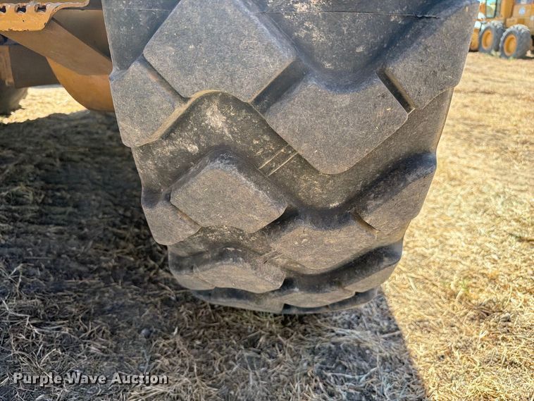 image for item FN3611 2011 Caterpillar 140M motor grader