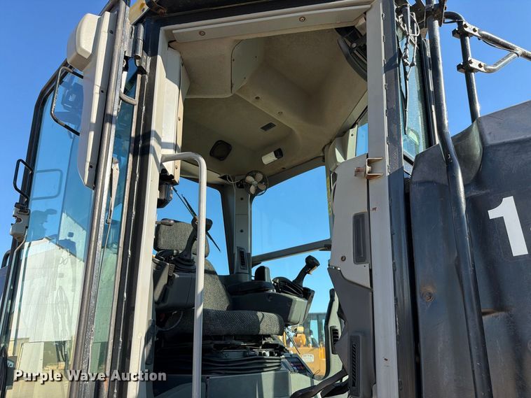 image for item FN3613 2008 Caterpillar 140M VHP Plus motor grader