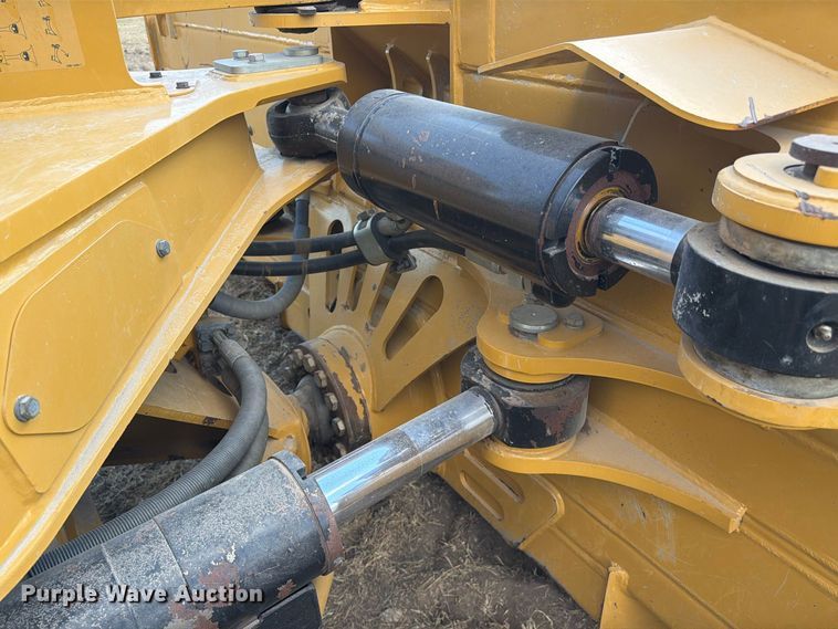 2024 Caterpillar D6 LGP