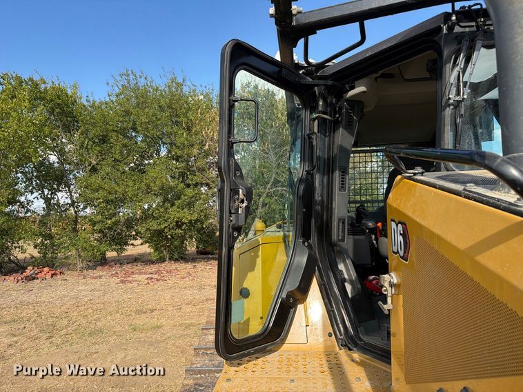 2024 Caterpillar D6 LGP