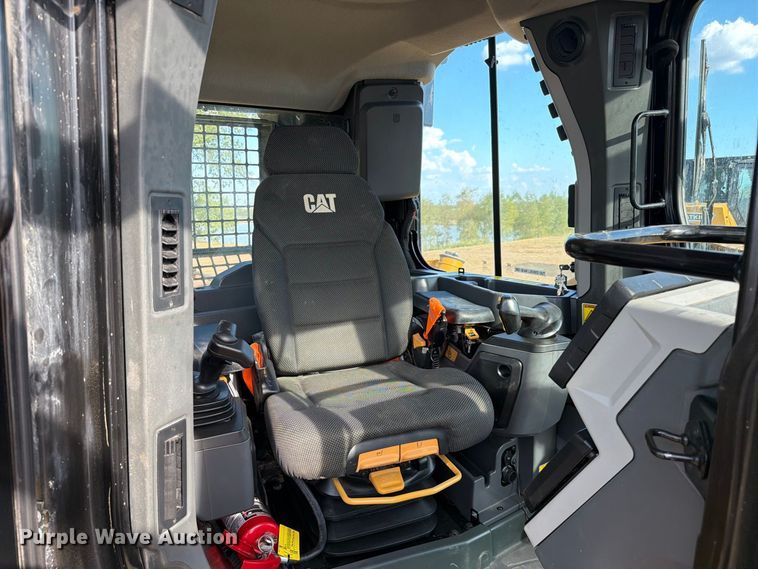 2024 Caterpillar D6 LGP