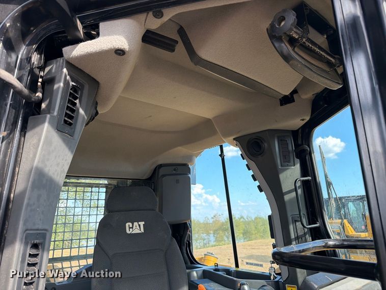 2024 Caterpillar D6 LGP