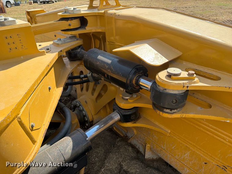 2024 Caterpillar D6 LGP