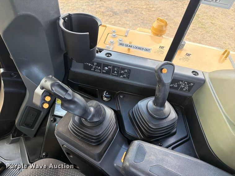 2024 Caterpillar D6 LGP