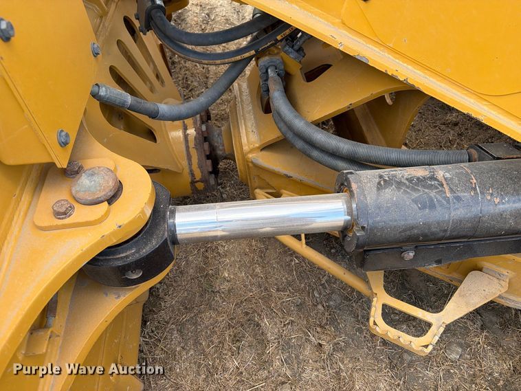 2024 Caterpillar D6 LGP