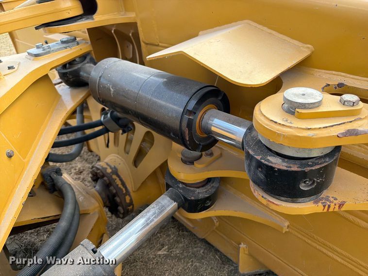 2024 Caterpillar D6 LGP