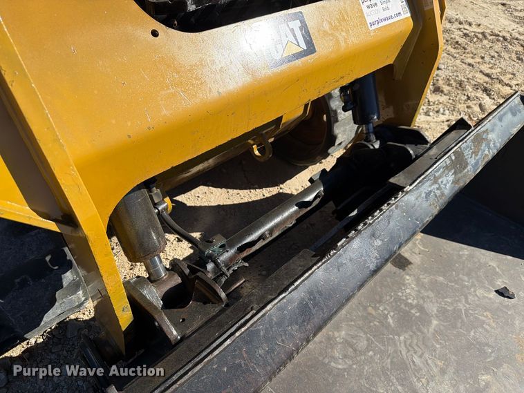 image for item FN3620 2018 Caterpillar 259D tracked skid steer loader