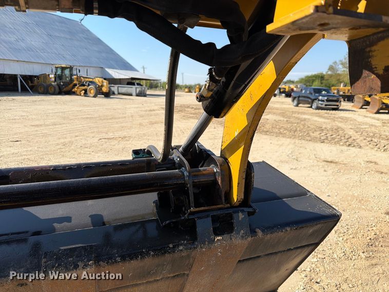 image for item FN3623 2018 Caterpillar 259D tracked skid steer loader