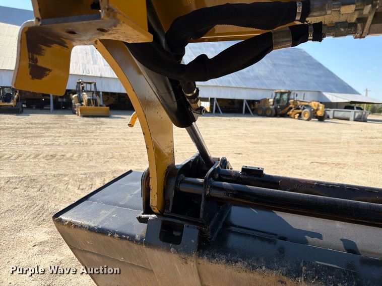 image for item FN3623 2018 Caterpillar 259D tracked skid steer loader