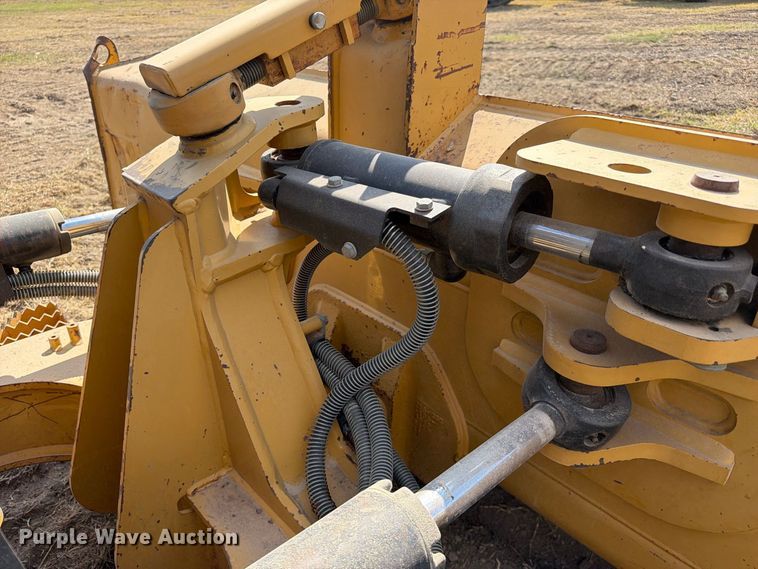 2015 Caterpillar D3K2 LGP