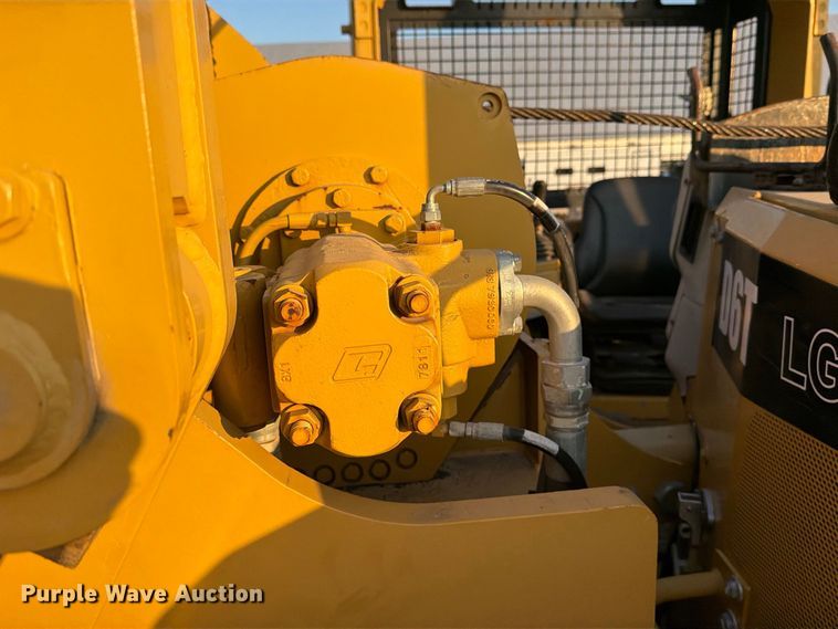 2011 Caterpillar D6T LGP