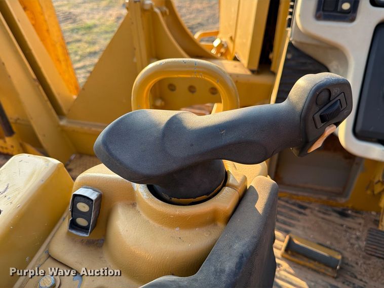2011 Caterpillar D6T LGP