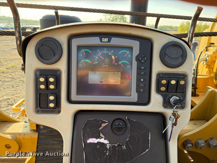 2011 Caterpillar D6T LGP
