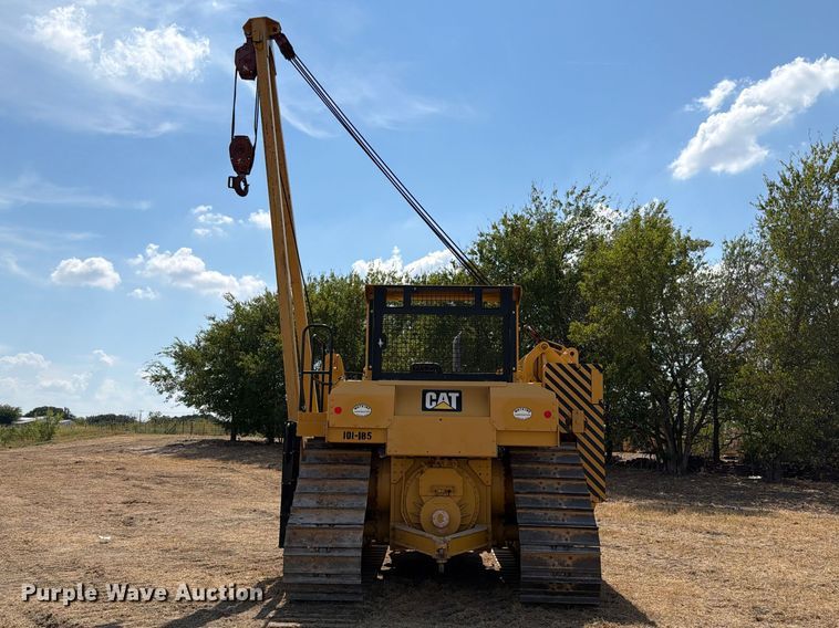 image for item FN3629 2006 Caterpillar D6R LGP Series III with 572 pipelayer