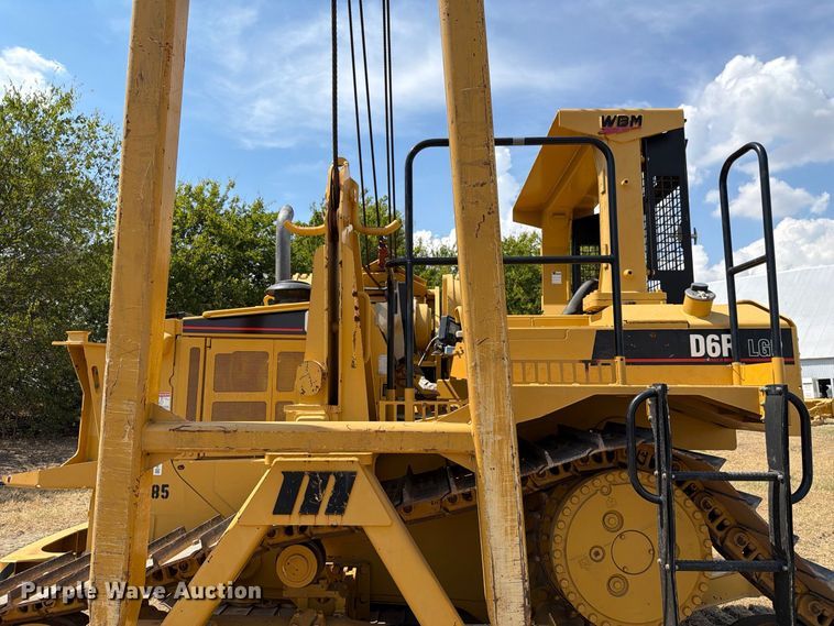 image for item FN3629 2006 Caterpillar D6R LGP Series III with 572 pipelayer