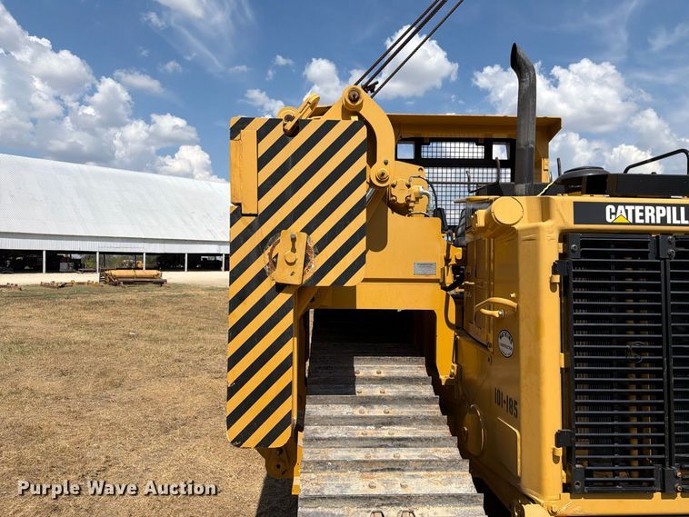 image for item FN3629 2006 Caterpillar D6R LGP Series III with 572 pipelayer