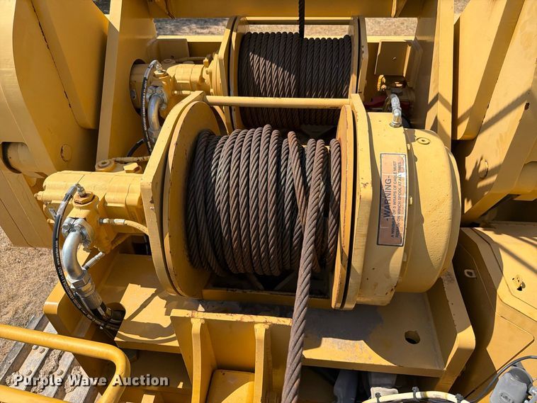 image for item FN3629 2006 Caterpillar D6R LGP Series III with 572 pipelayer