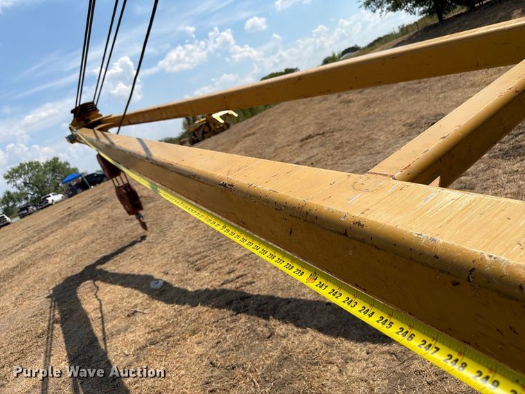 image for item FN3629 2006 Caterpillar D6R LGP Series III with 572 pipelayer