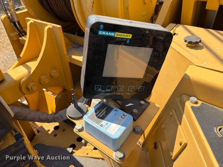 image for item FN3629 2006 Caterpillar D6R LGP Series III with 572 pipelayer