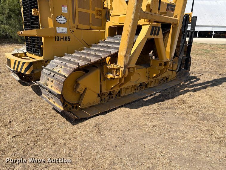 image for item FN3629 2006 Caterpillar D6R LGP Series III with 572 pipelayer