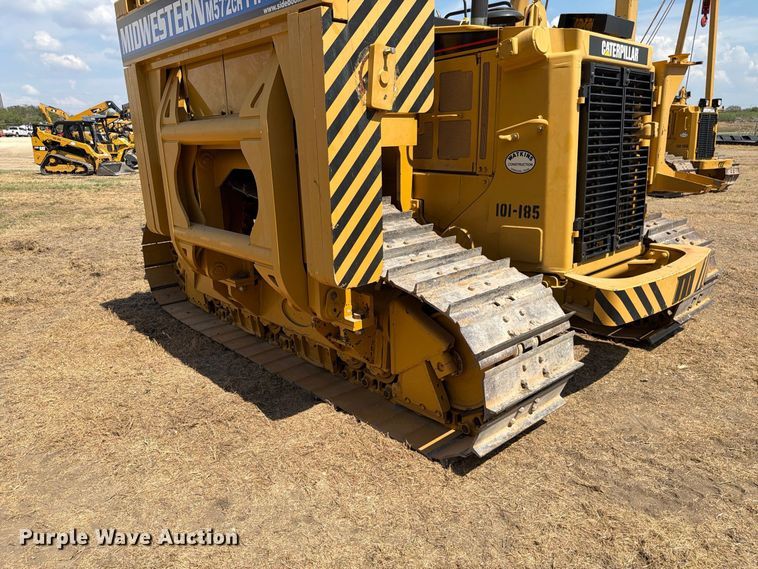 image for item FN3629 2006 Caterpillar D6R LGP Series III with 572 pipelayer