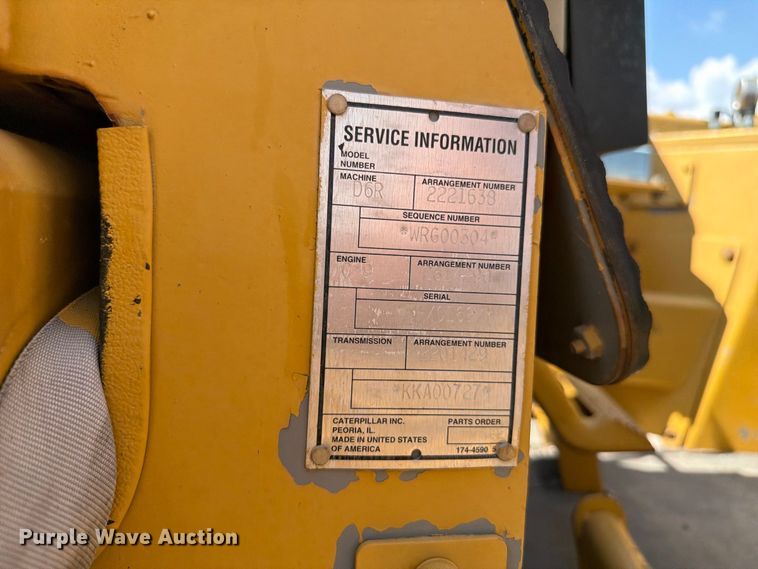 image for item FN3629 2006 Caterpillar D6R LGP Series III with 572 pipelayer