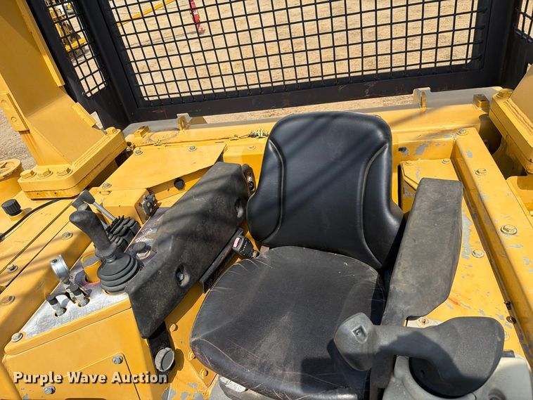 2011 Caterpillar D6T LGP