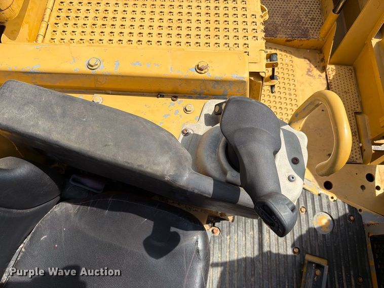 2011 Caterpillar D6T LGP