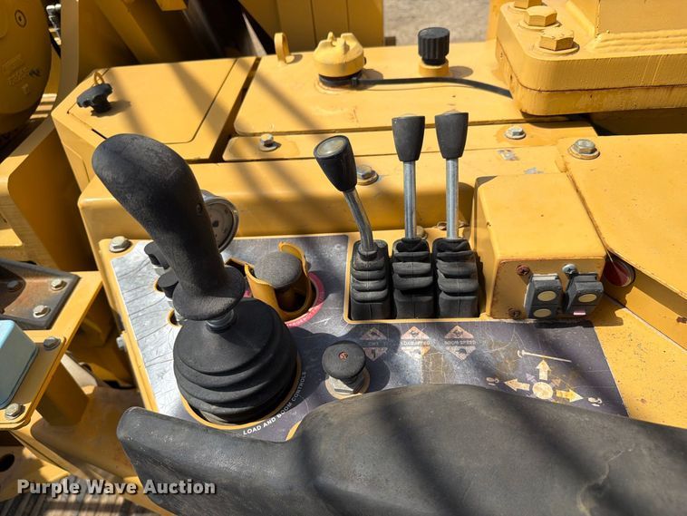 2011 Caterpillar D6T LGP