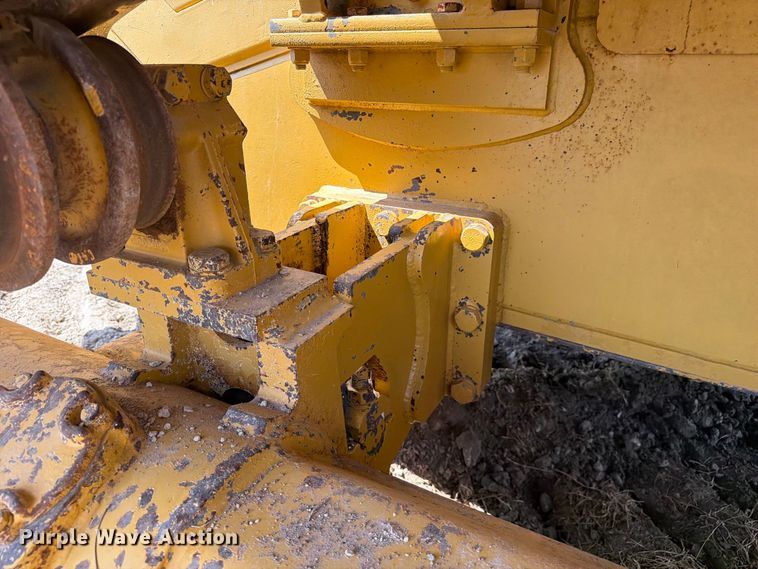 2011 Caterpillar D6T LGP